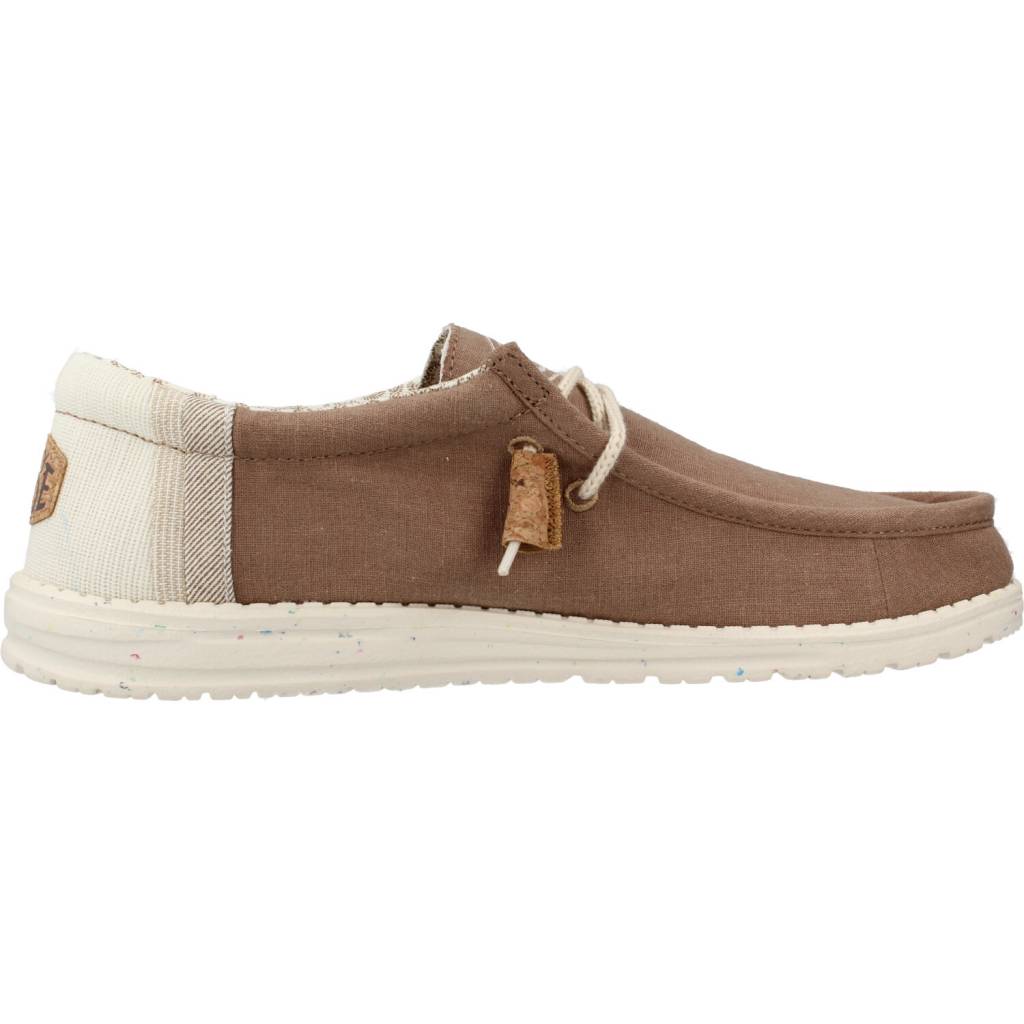 HEY DUDE WALLY LINEN NATURAL en color MARRON (4)