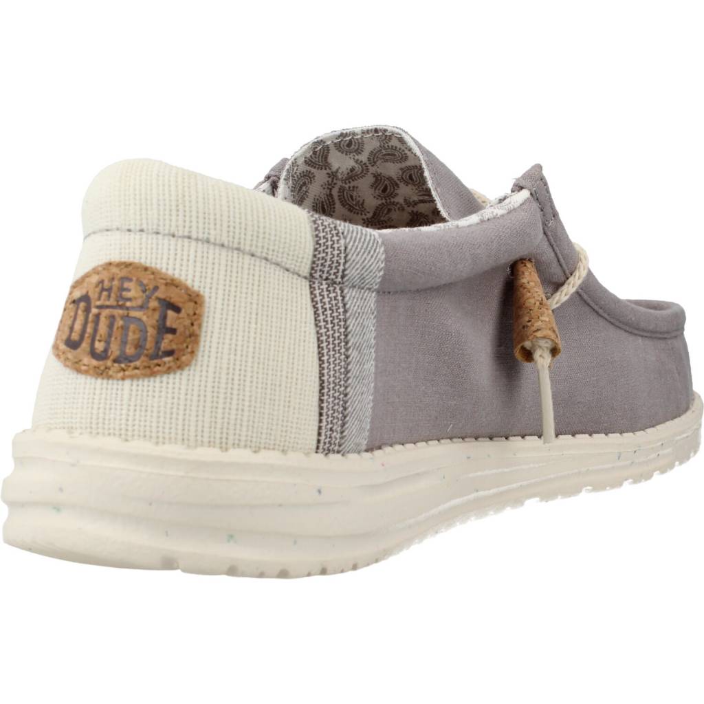 HEY DUDE H en color GRIS (3)