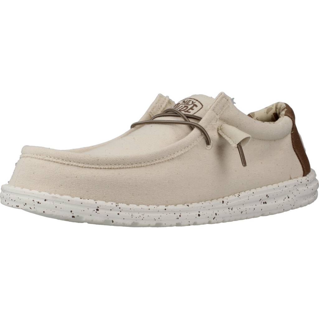 HEY DUDE WALLY STRETCH CANVAS en color BEIS (1)