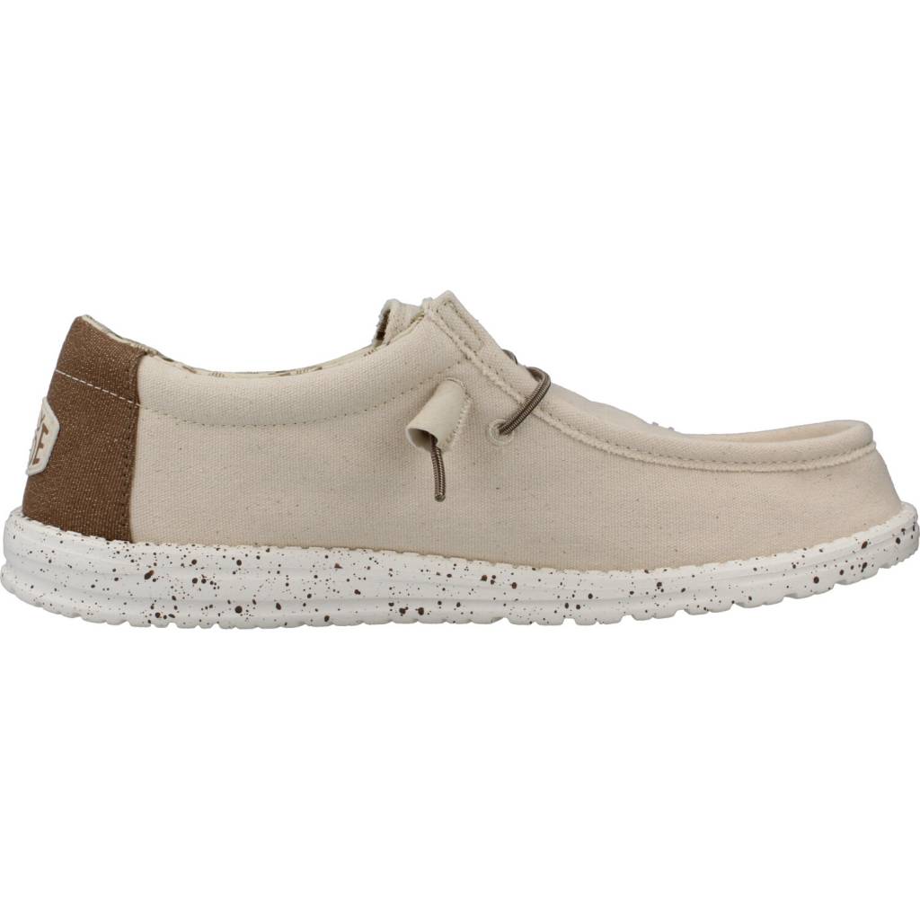 HEY DUDE WALLY STRETCH CANVAS en color BEIS (4)