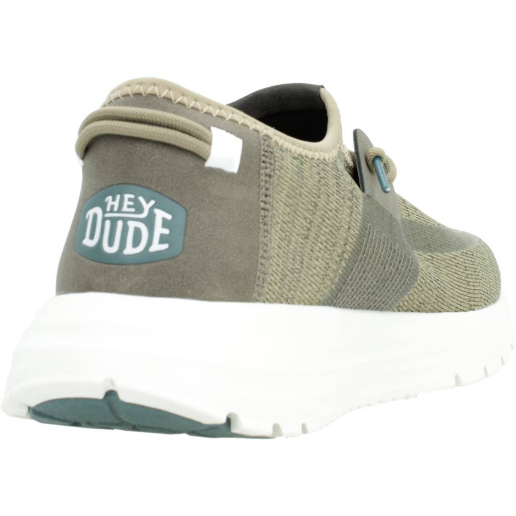 HEY DUDE H en color MARRON CLARO (3)