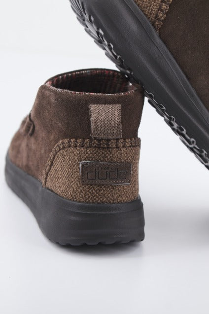 HEY DUDE DENNY SUEDE en color MARRON (2)