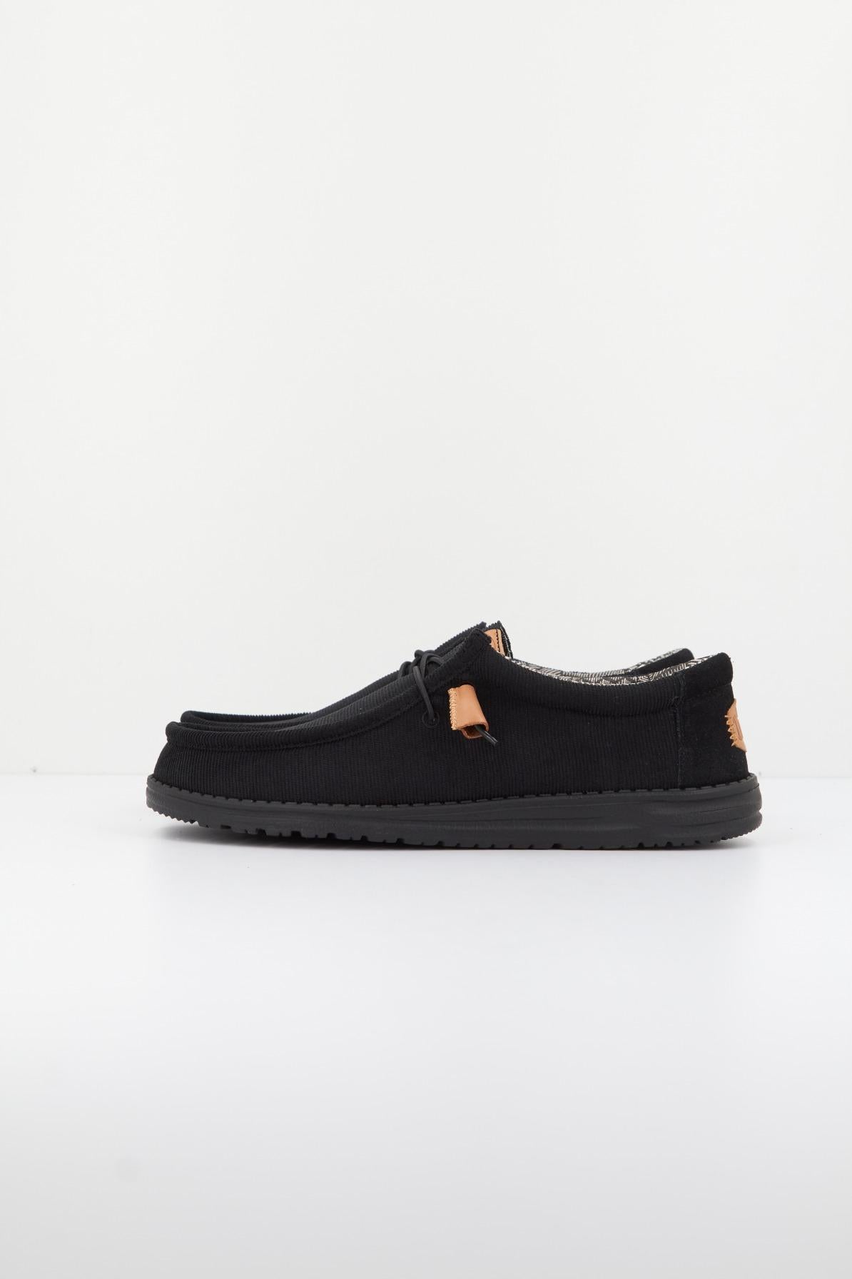 HEY DUDE WALLY CORDUROY en color NEGRO (1)