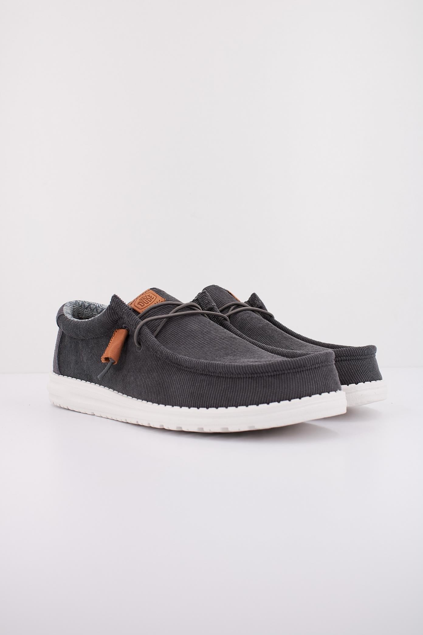 HEY DUDE WALLY CORDUROY en color GRIS (2)