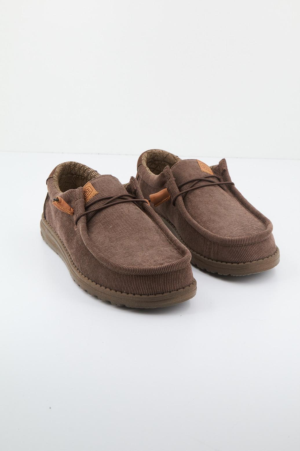 HEY DUDE WALLY CORDUROY en color MARRON (1)