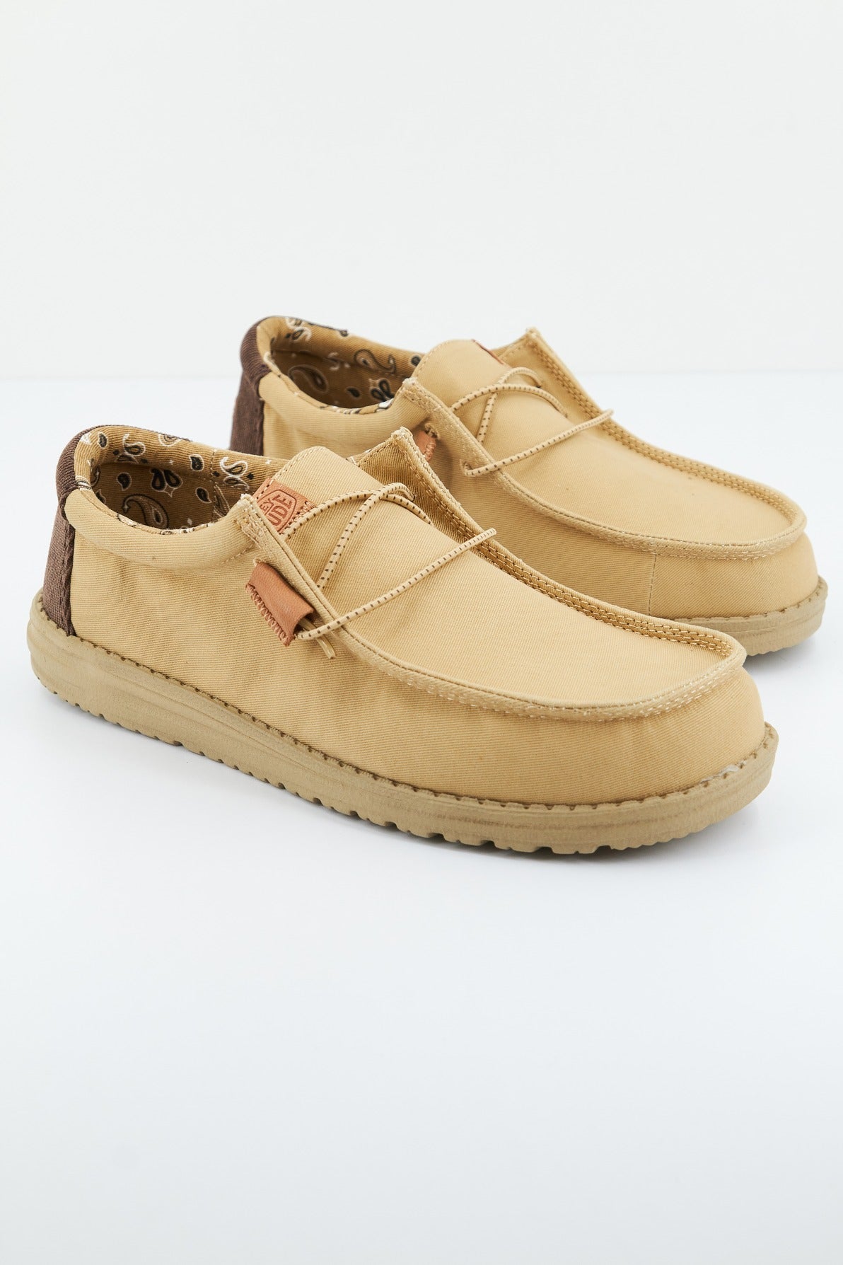 HEY DUDE WALLY WORKWEAR en color BEIS (2)