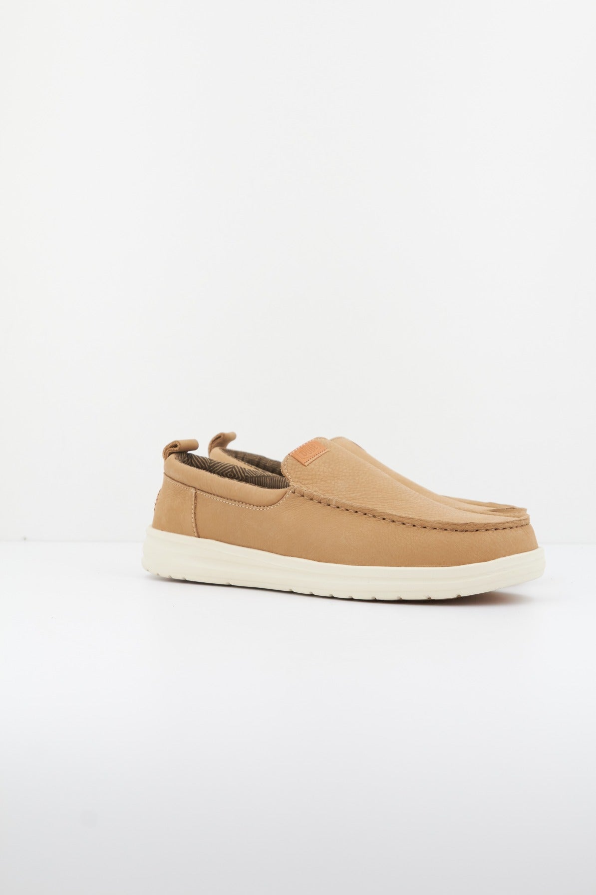 HEY DUDE WALLY GRIP MOC en color MARRON CLARO (2)
