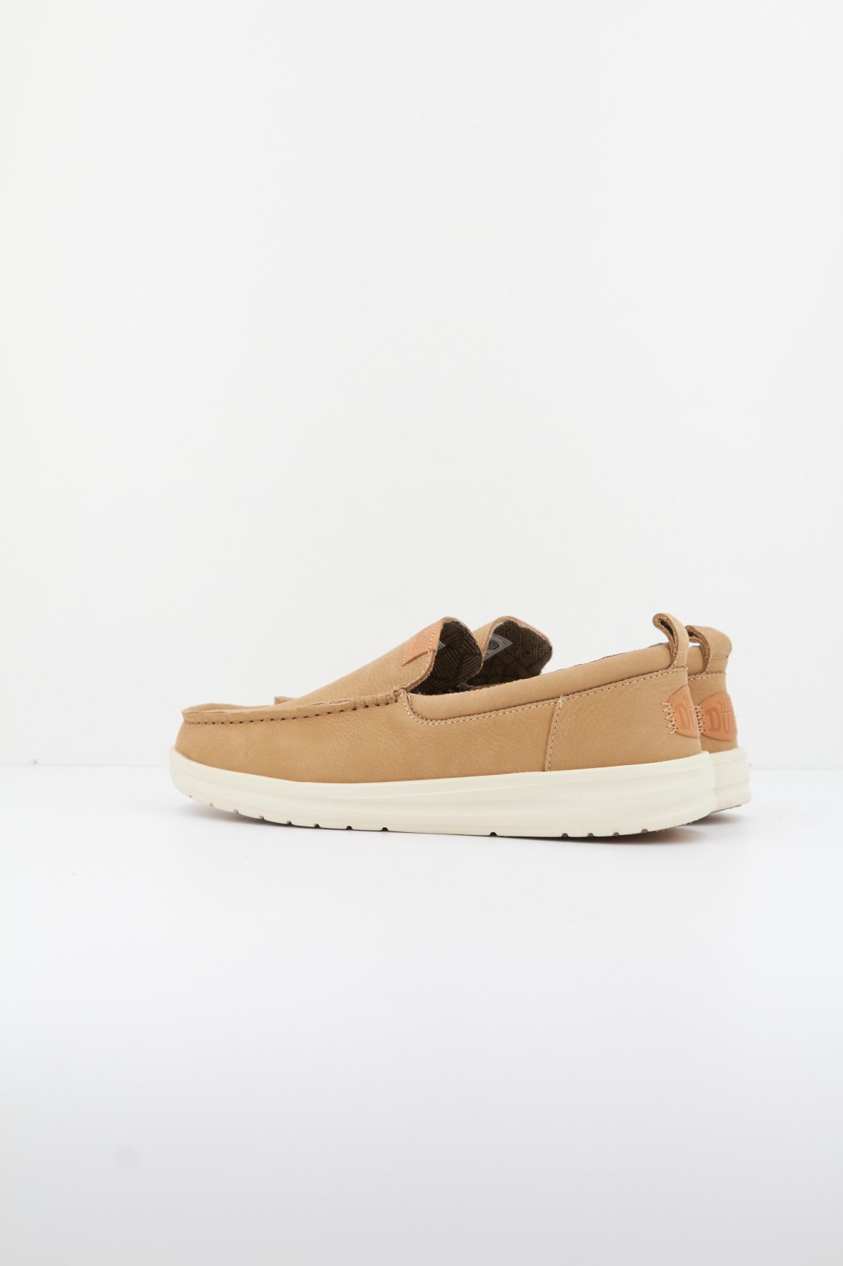 HEY DUDE WALLY GRIP MOC en color MARRON CLARO (3)