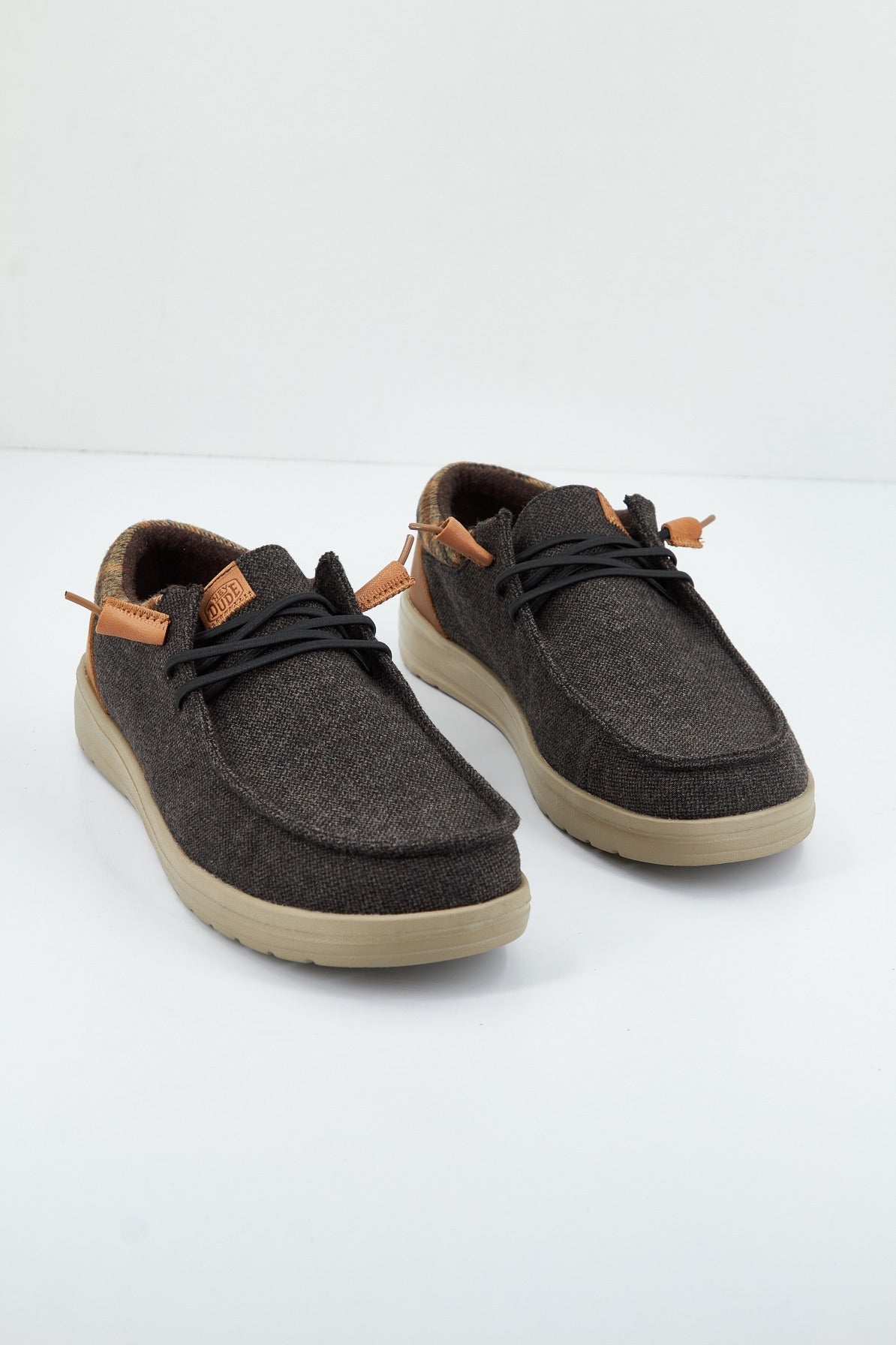 HEY DUDE WALLY GRIP en color GRIS (2)