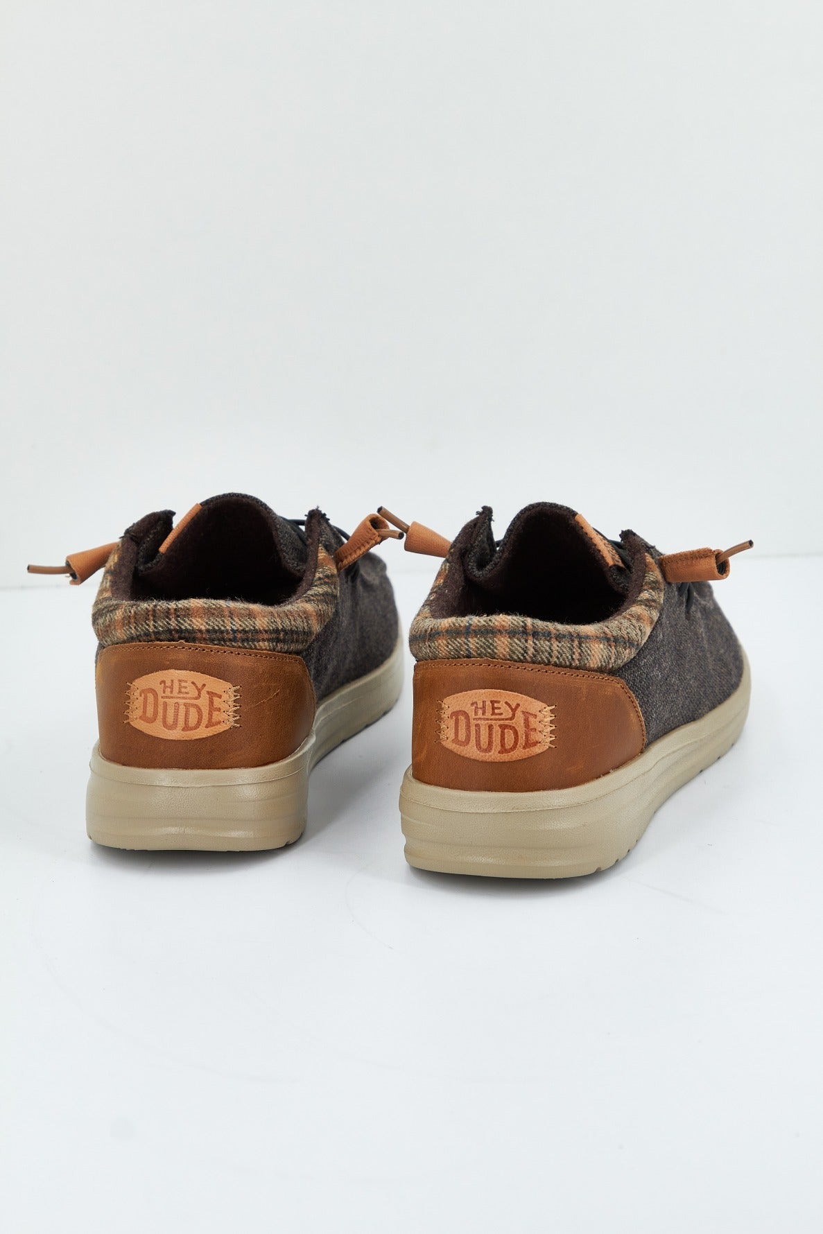 HEY DUDE WALLY GRIP en color GRIS (3)
