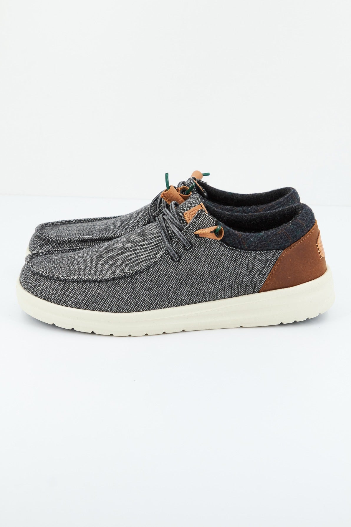 HEY DUDE WALLY GRIP WOOL en color GRIS (2)