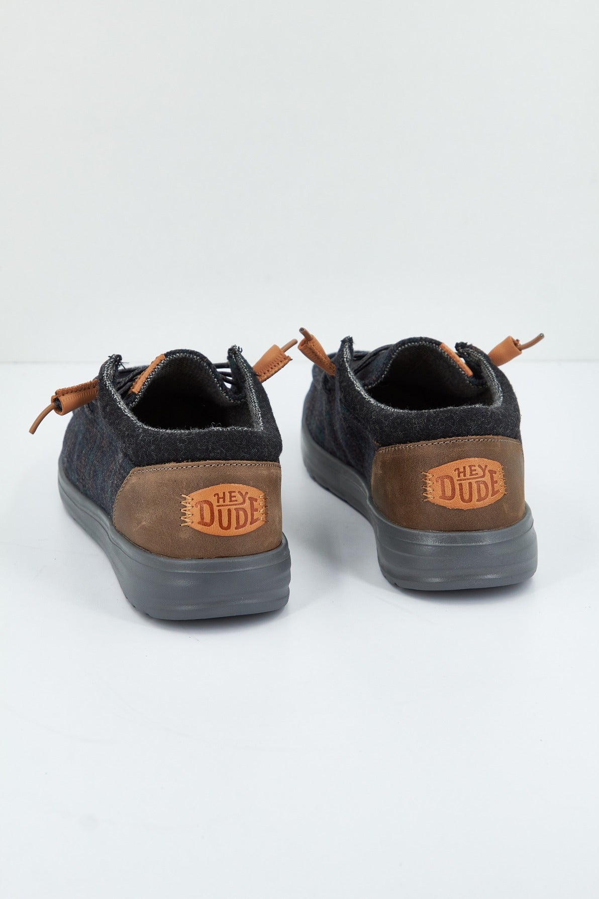 HEY DUDE WALLY GRIP en color GRIS (3)