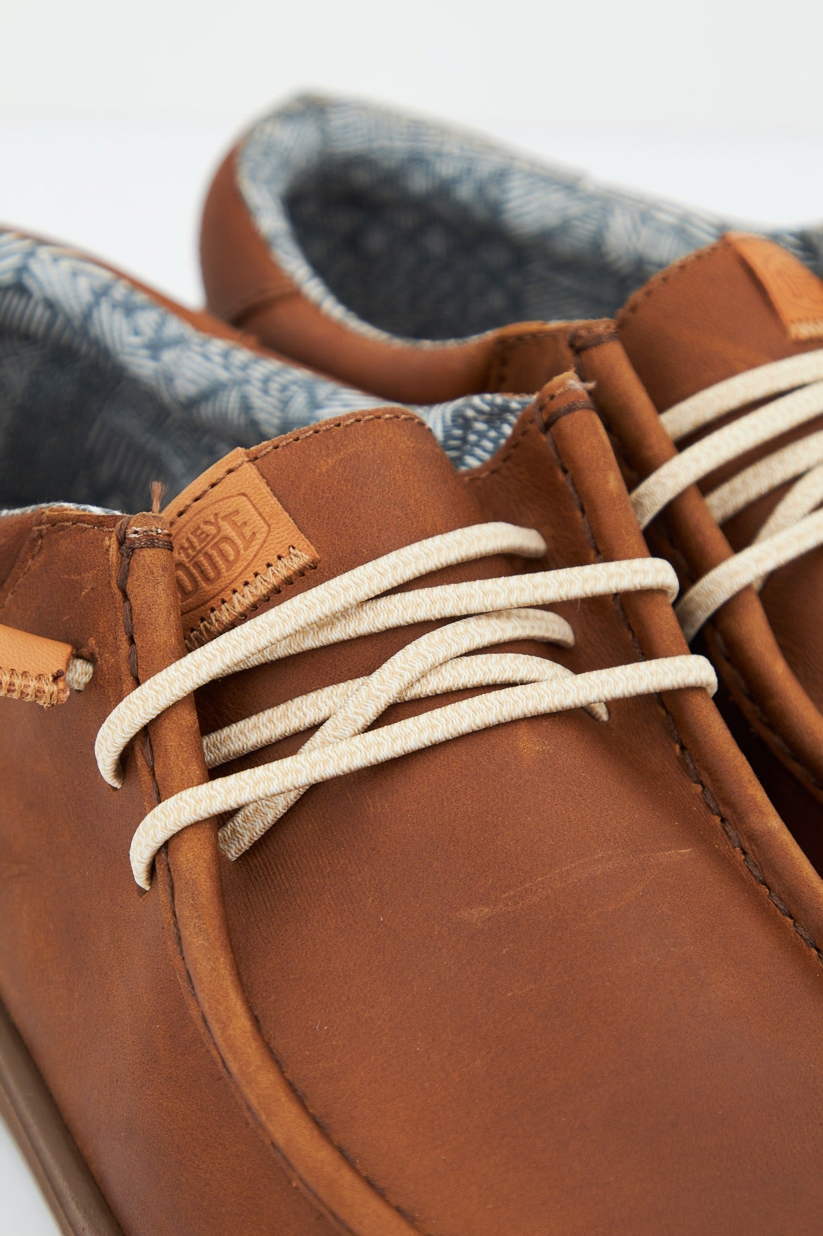 HEY DUDE WALLY GRIP en color MARRON (4)