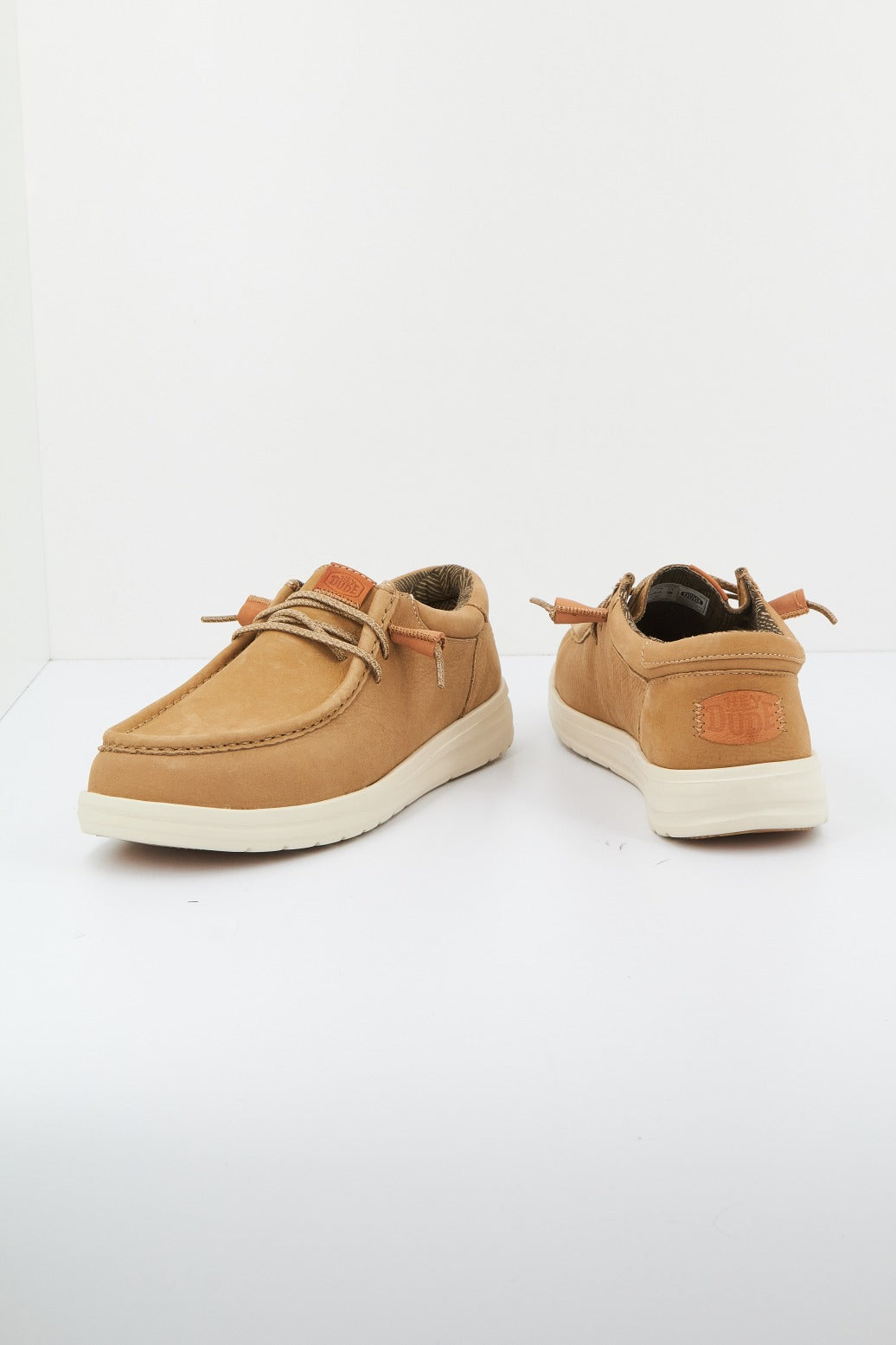 HEY DUDE WALLY GRIP en color MARRON CLARO (4)