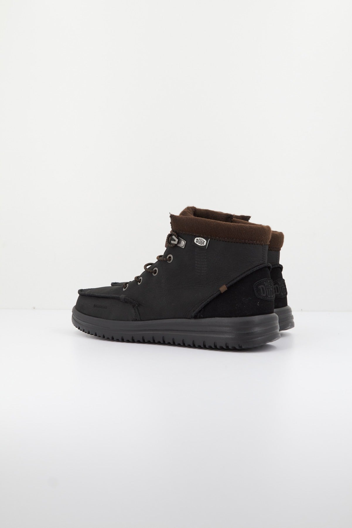 HEY DUDE BRADLEY BOOT LEATHER en color NEGRO (3)