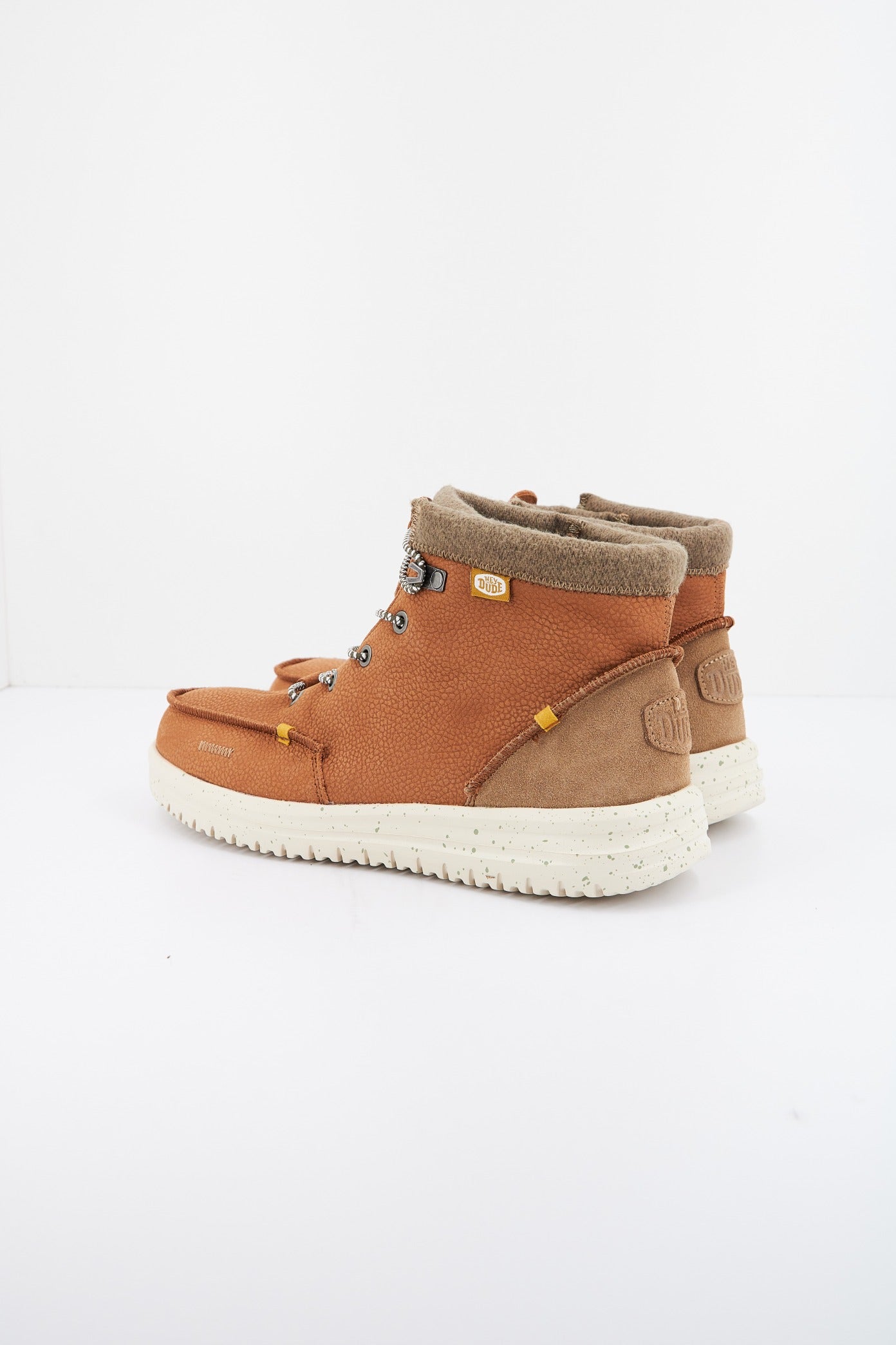 HEY DUDE BRADLEY BOOT LEATHER en color MARRON (3)