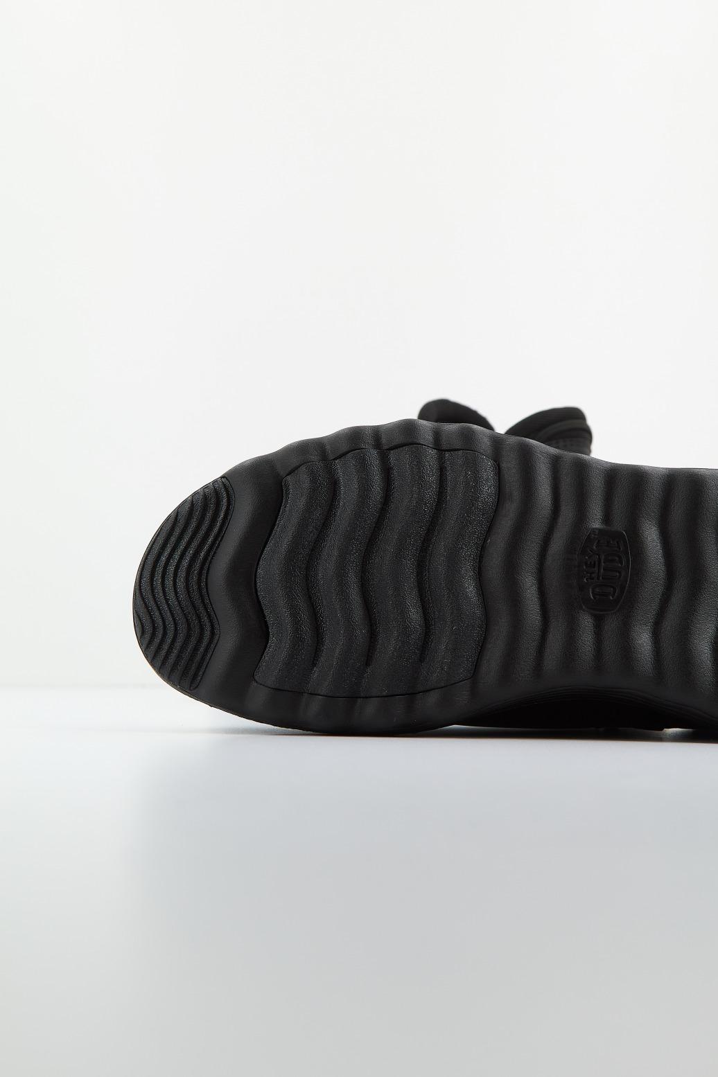 HEY DUDE BRANSON BOOT en color NEGRO (4)