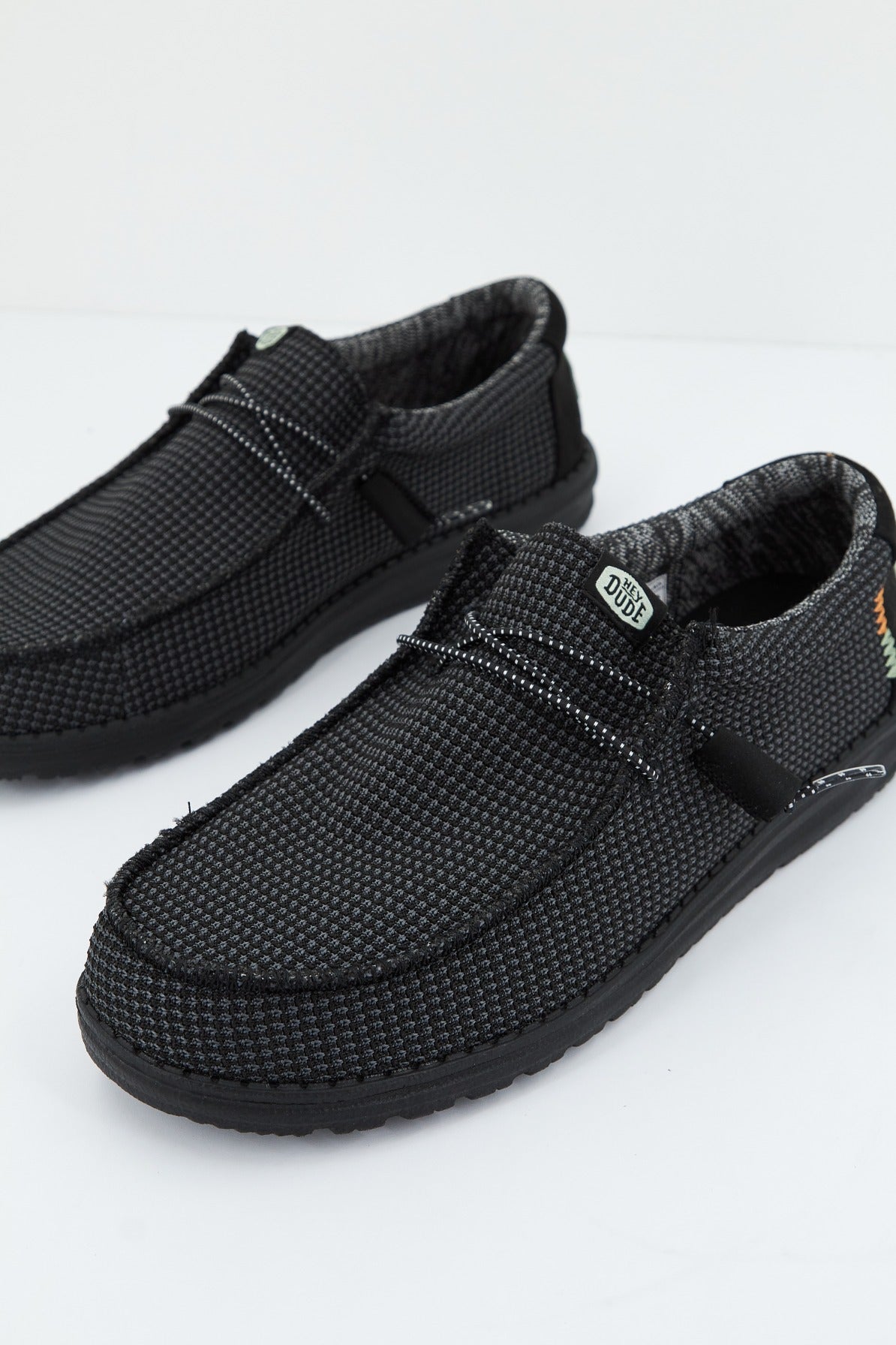 HEY DUDE WALLY SPORT en color NEGRO (1)