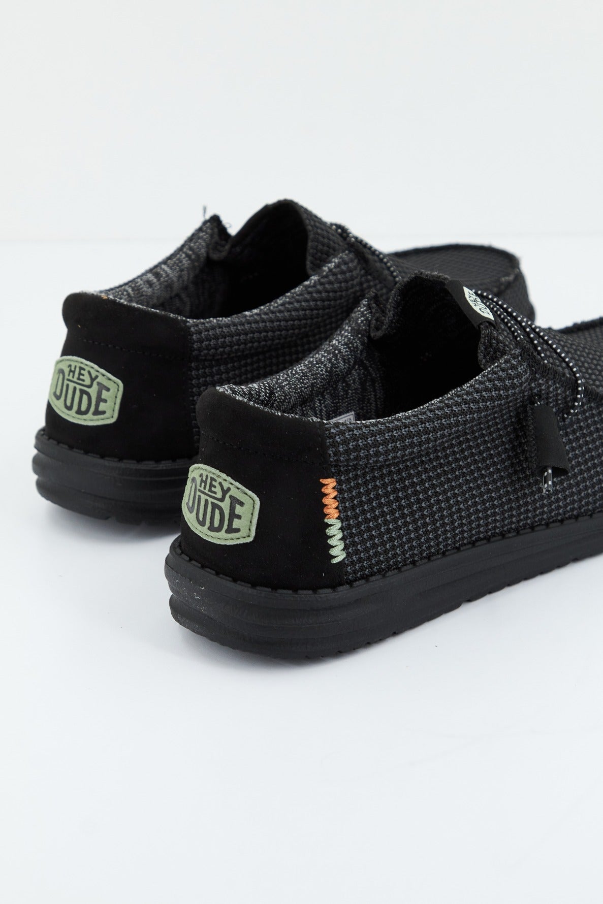 HEY DUDE WALLY SPORT en color NEGRO (3)