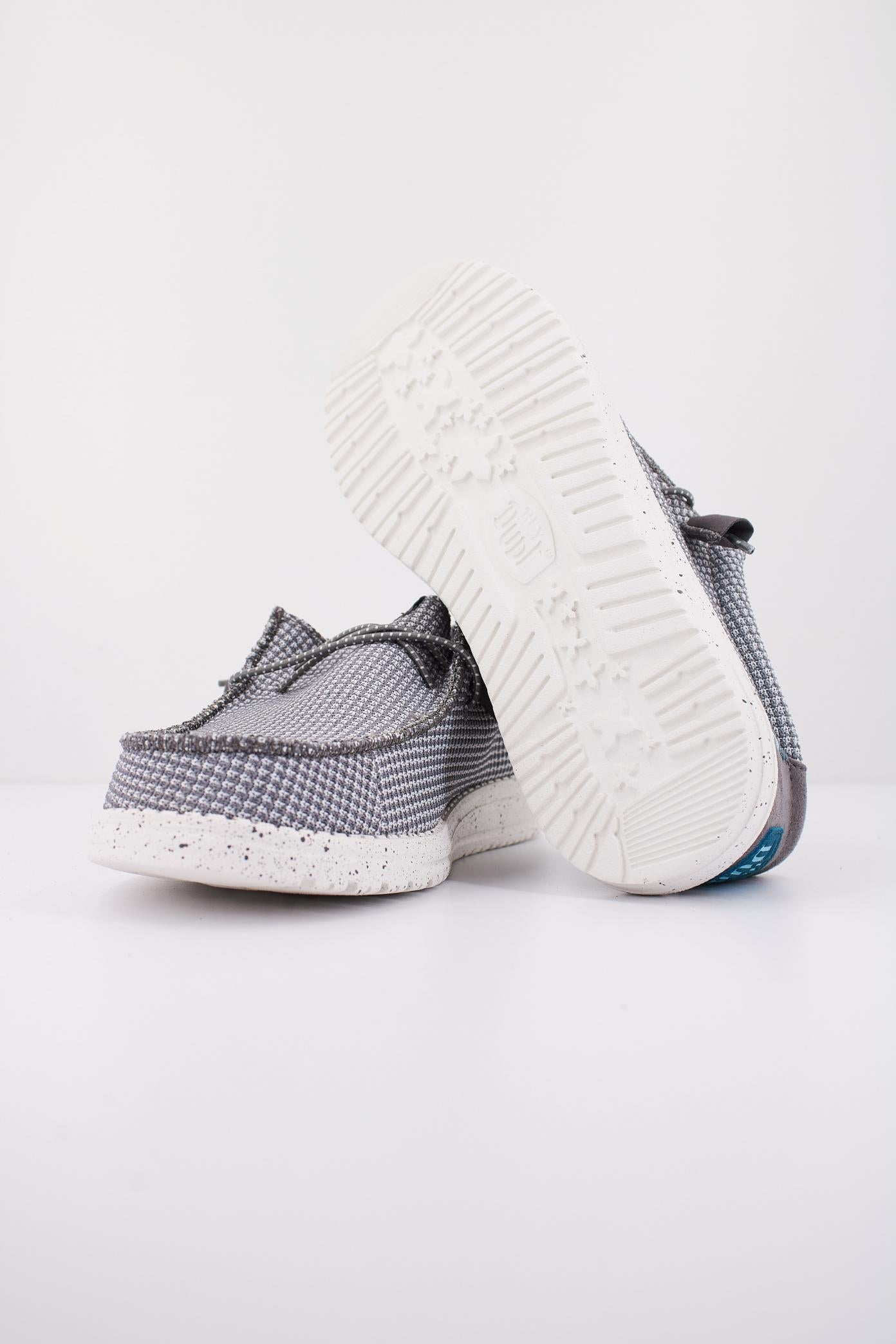 HEY DUDE WALLY SPORT MESH en color GRIS (4)