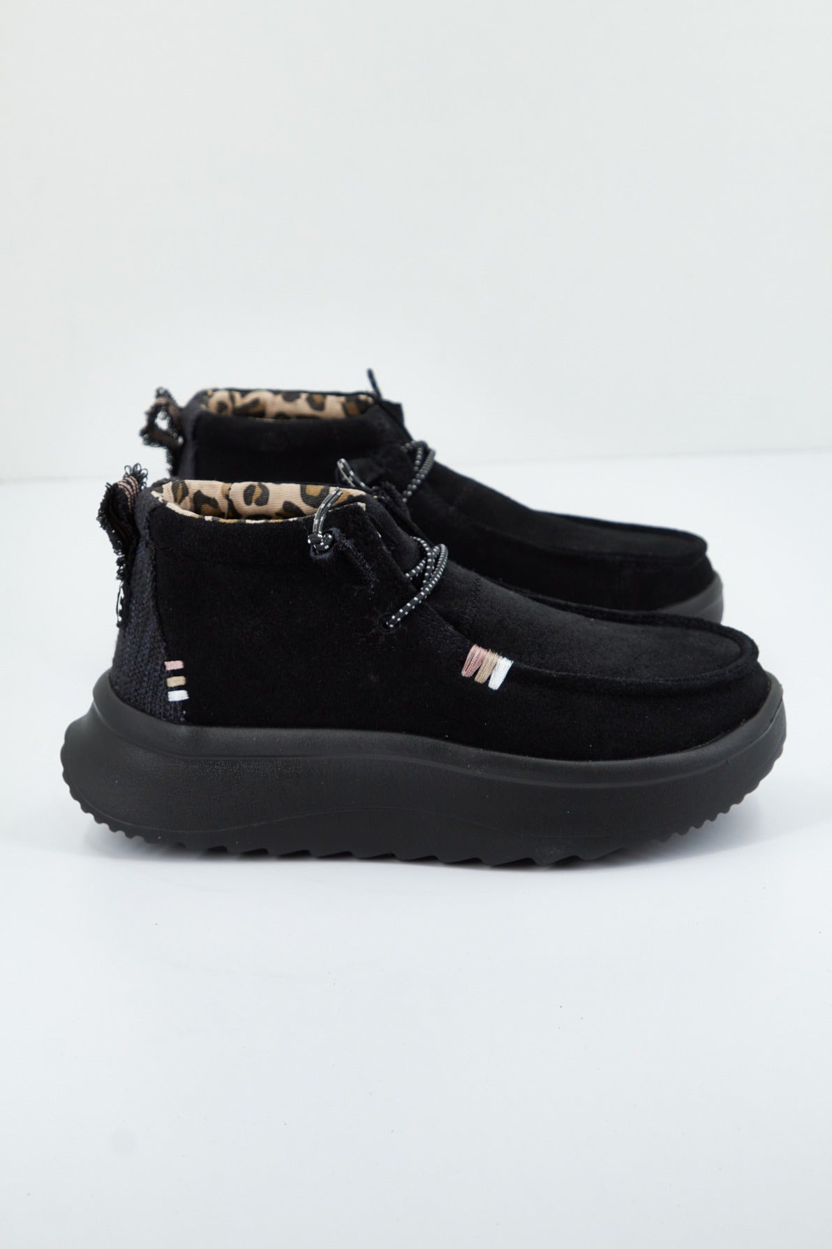 HEY DUDE WENDY PEAK en color NEGRO (1)