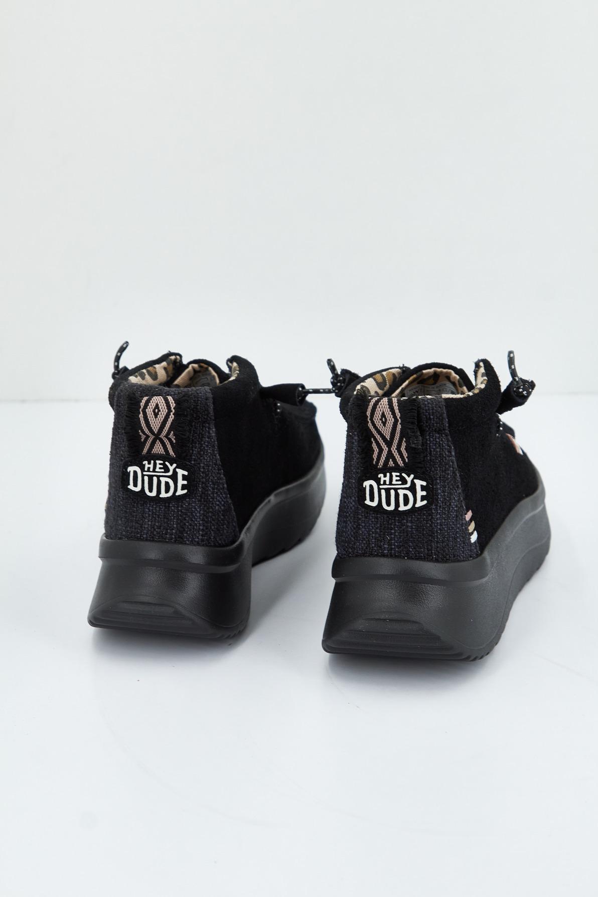 HEY DUDE WENDY PEAK en color NEGRO (3)
