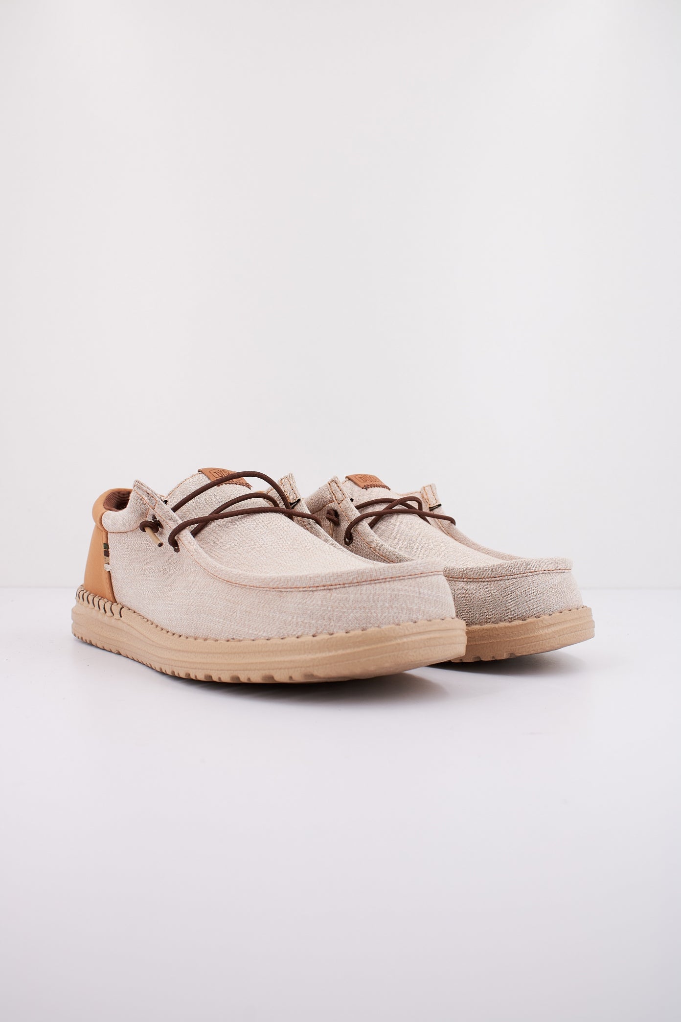 HEY DUDE WALLY FUNK NYLON CRAFT en color MARRON (2)