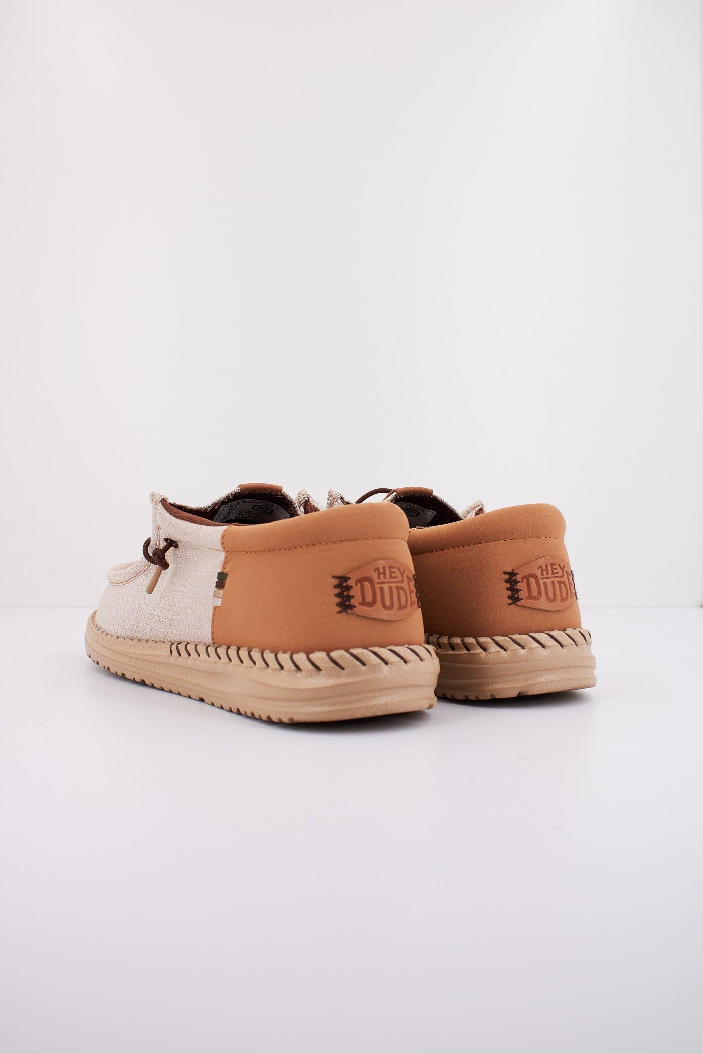 HEY DUDE WALLY FUNK NYLON CRAFT en color MARRON (3)