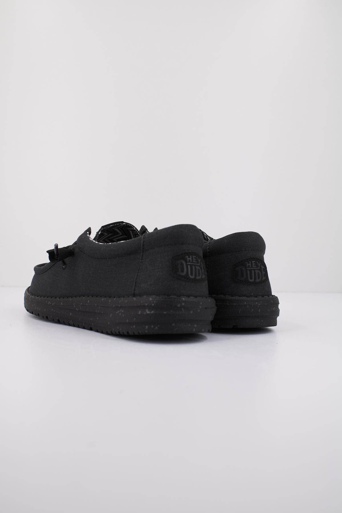 HEY DUDE WALLY STRETCH CANVAS en color NEGRO (3)