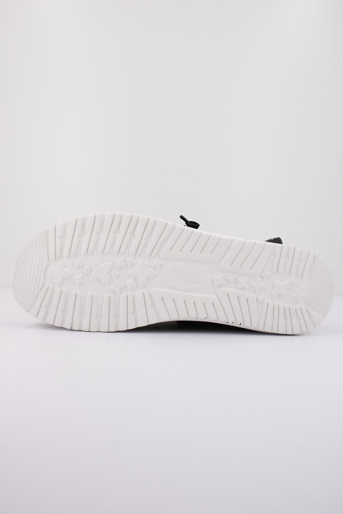 HEY DUDE WALLY CANVAS en color NEGRO (4)