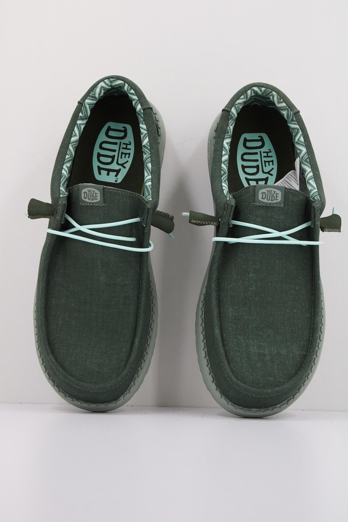 HEY DUDE WALLY STRETCH CANVAS en color VERDE (3)