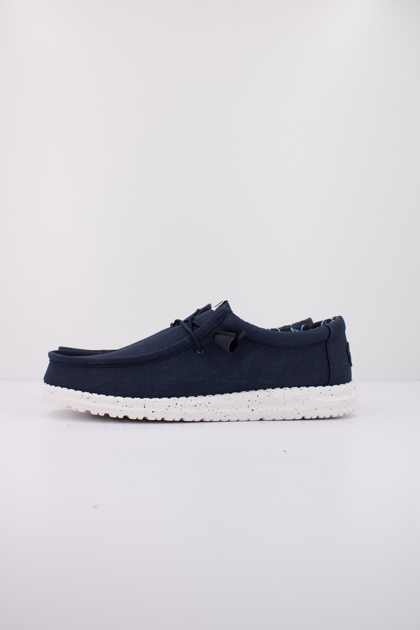 HEY DUDE WALLY STRETCH CANVAS en color AZUL (1)