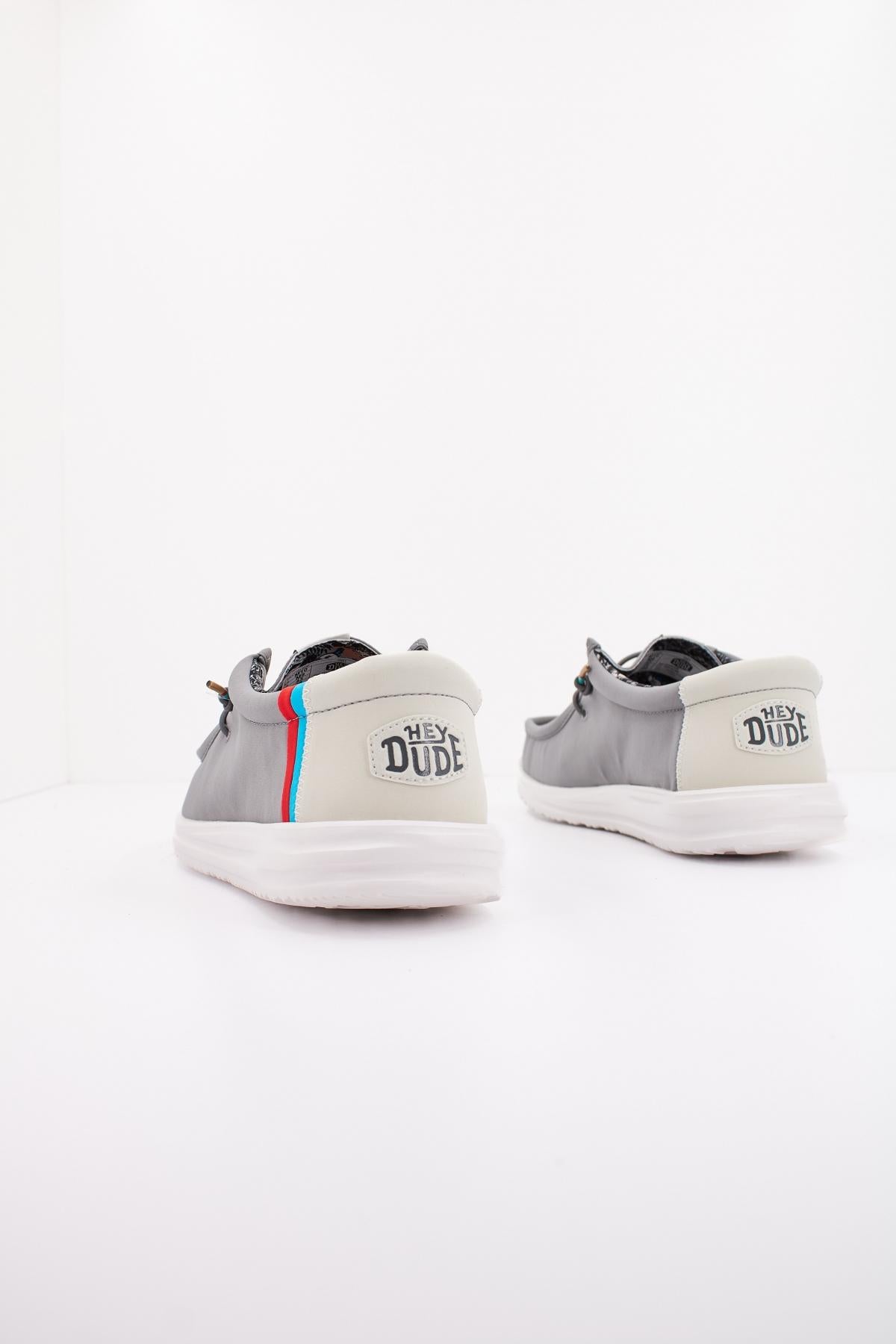 HEY DUDE WALLY HO SURF en color GRIS (3)