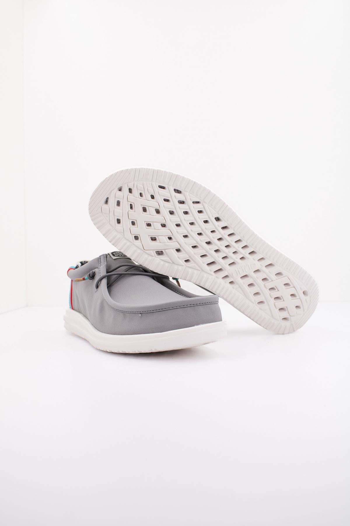 HEY DUDE WALLY HO SURF en color GRIS (4)