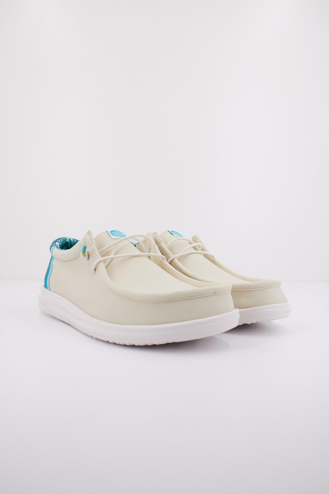 HEY DUDE WALLY HO SURF en color BLANCO (2)