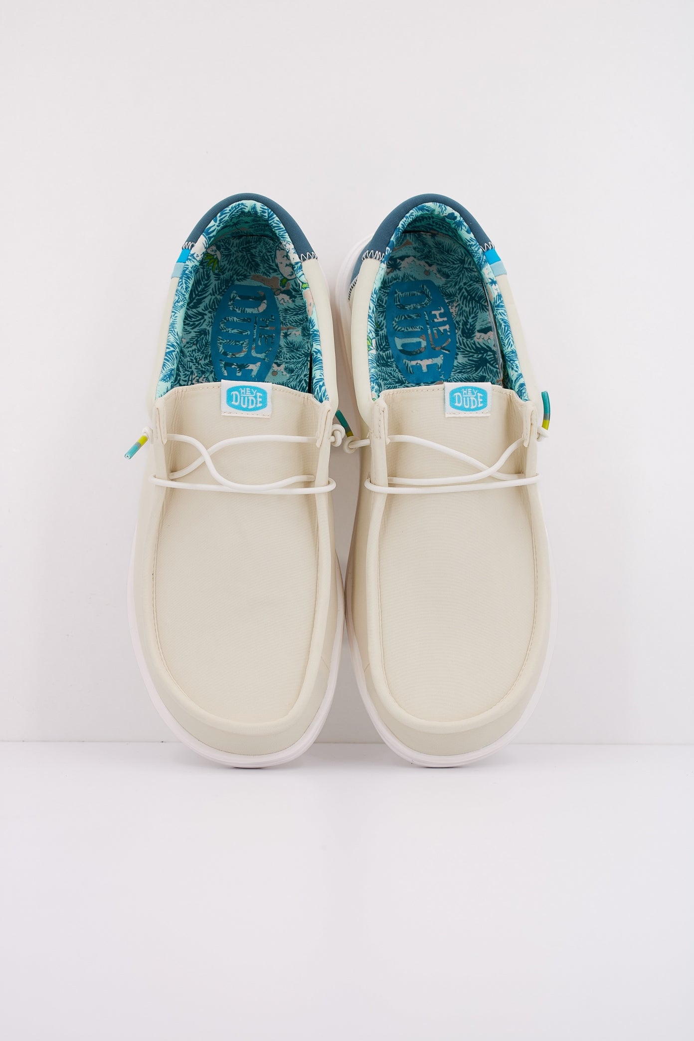 HEY DUDE WALLY HO SURF en color BLANCO (3)