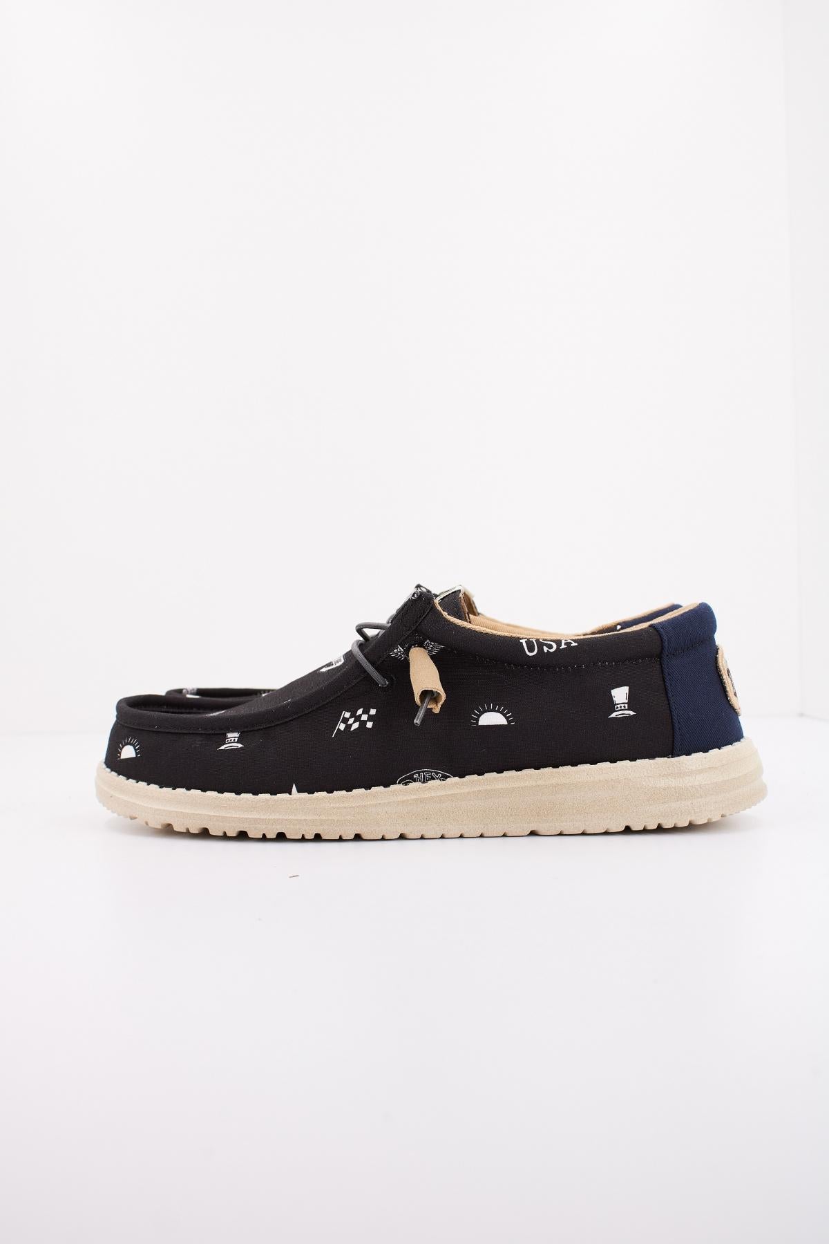 HEY DUDE WALLY STARS N SKULLS PRINT en color NEGRO (1)