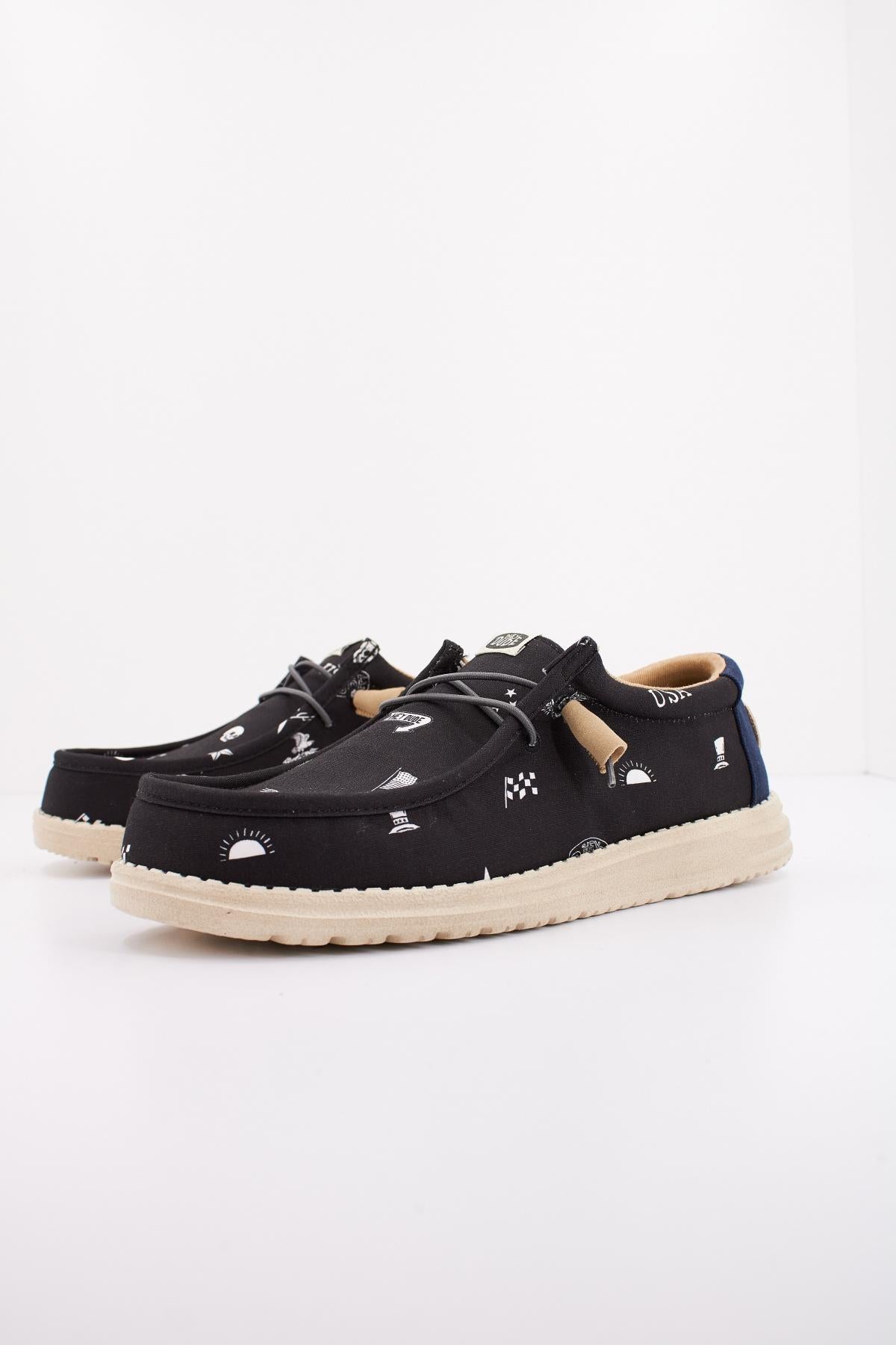 HEY DUDE WALLY STARS N SKULLS PRINT en color NEGRO (2)