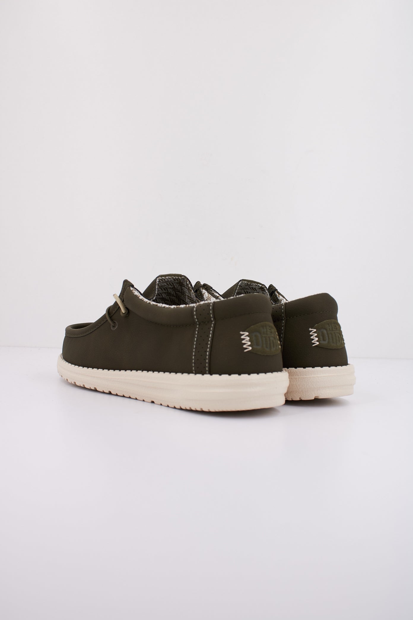 HEY DUDE WALLY CLASSIC en color VERDE (4)