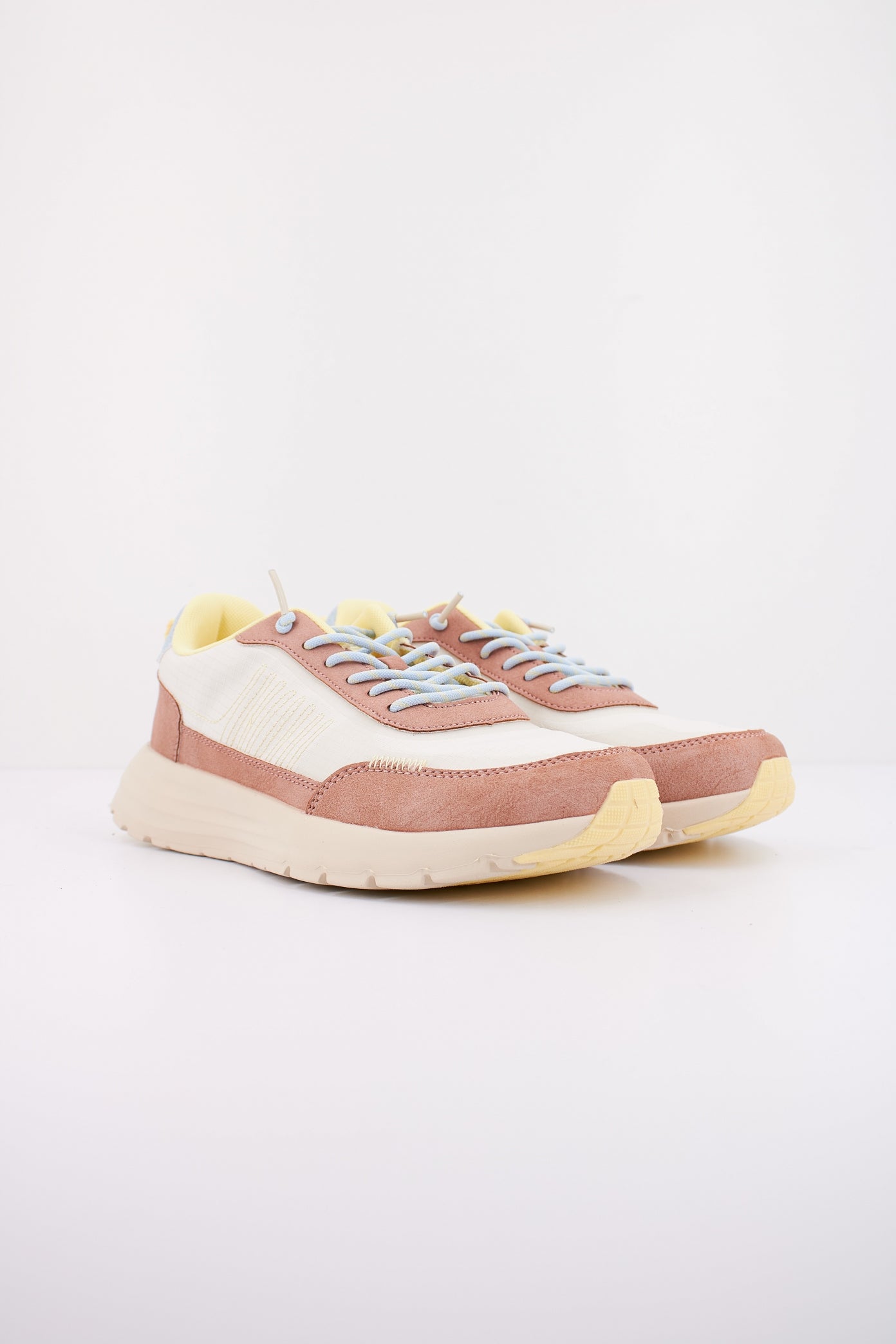 HEY DUDE SIROCCO ALTA W COLORBLOC en color MARRON CLARO (2)