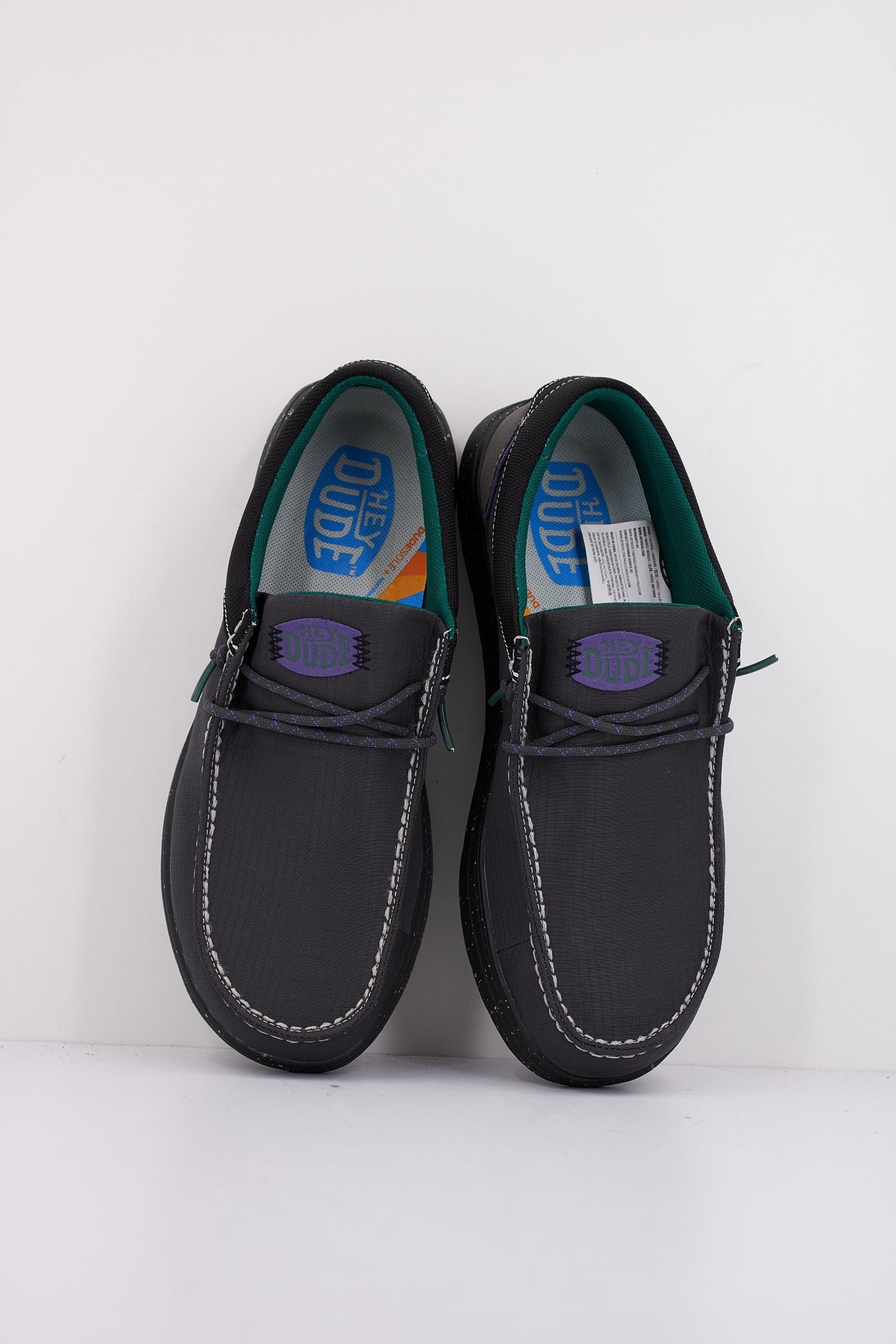 HEY DUDE WALLY X HYPE en color GRIS (3)