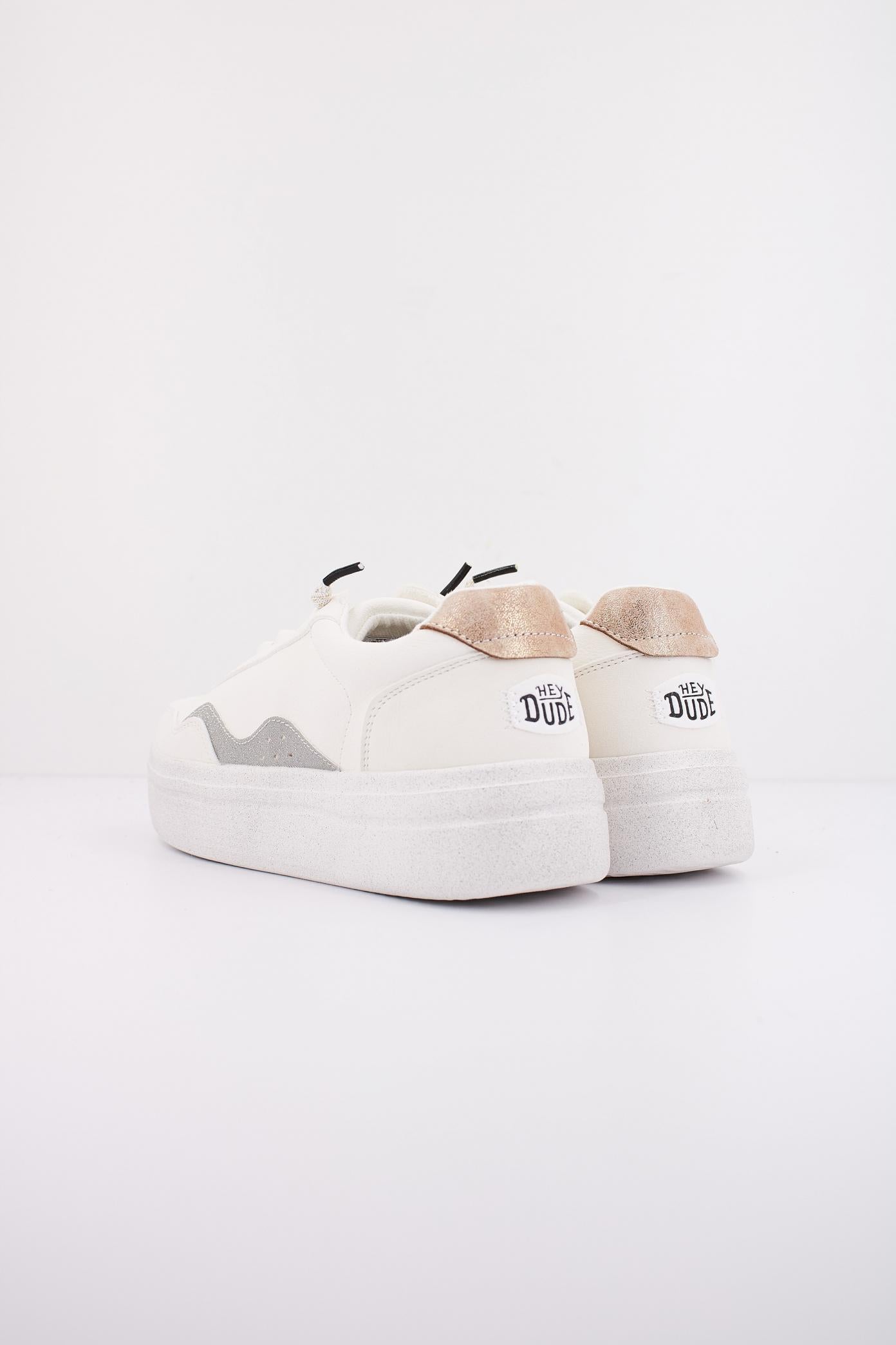 HEY DUDE HUDSON LIFT METALLIC en color BLANCO (4)