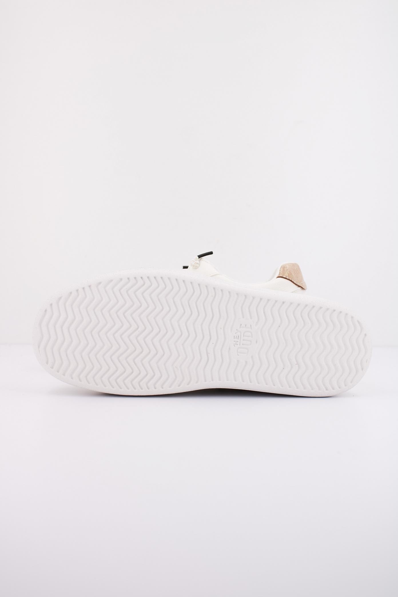 HEY DUDE HUDSON LIFT METALLIC en color BLANCO (5)