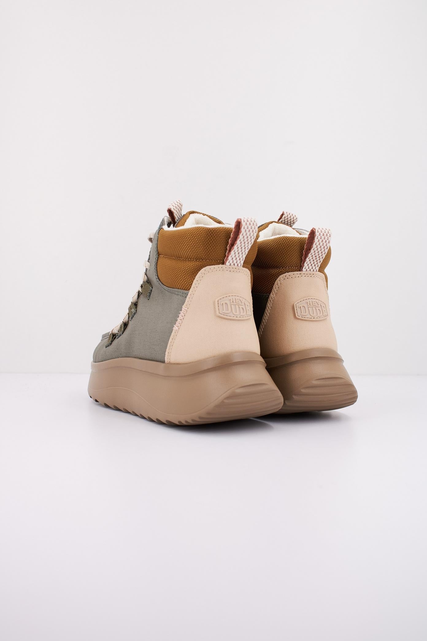 HEY DUDE WENDY APRES COATED TWILL en color VERDE (4)