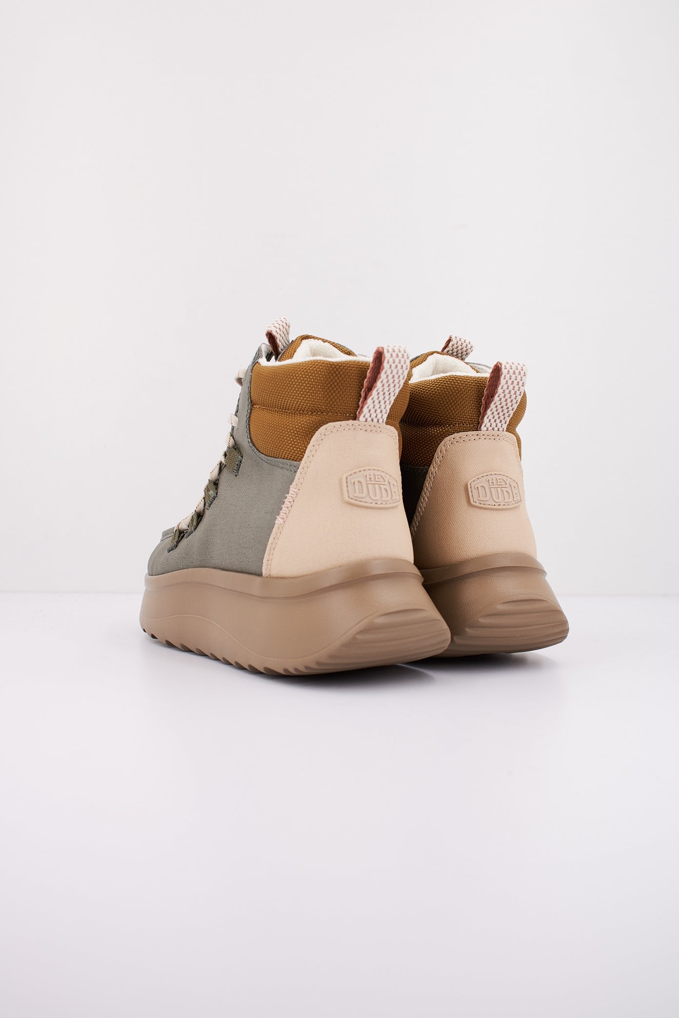 HEY DUDE WENDY APRES COATED TWILL en color VERDE (4)