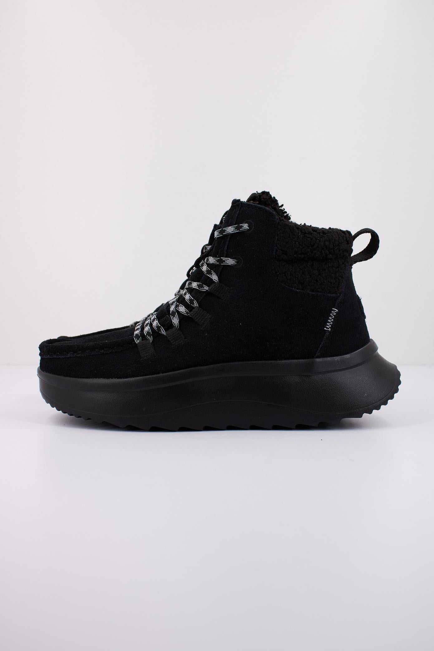 HEY DUDE WENDY APRES SUEDE COZY en color NEGRO (1)