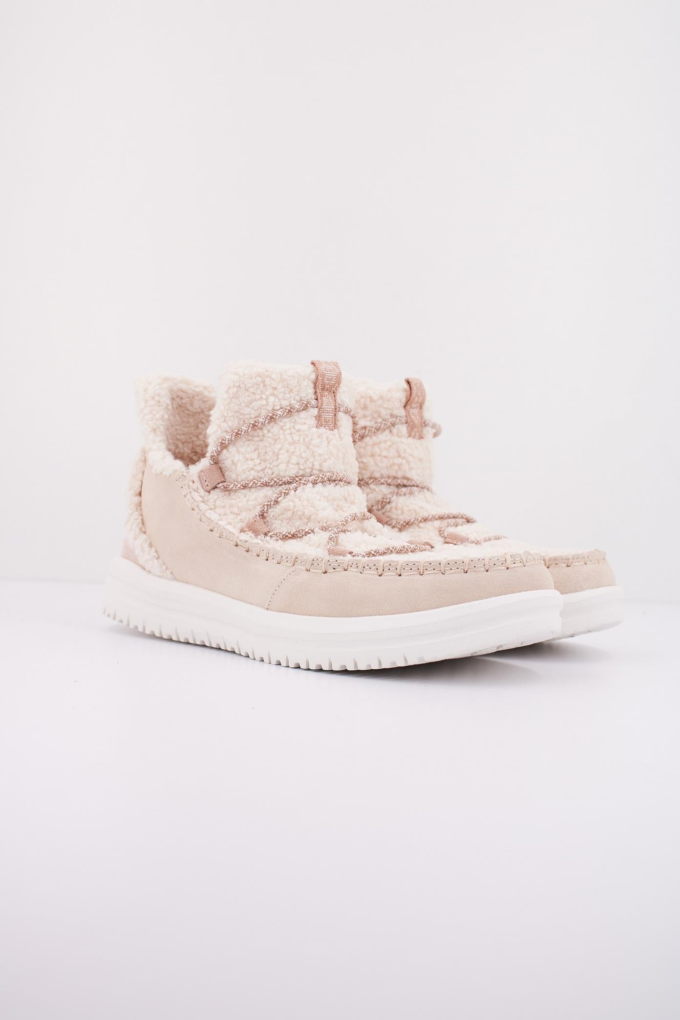 HEY DUDE CAMDEN SUEDE COZY en color BEIS (2)