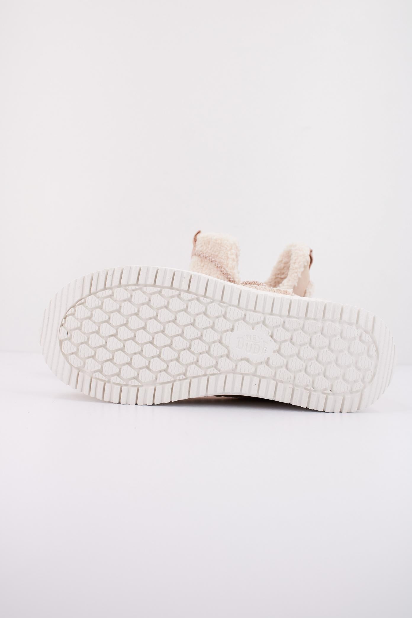 HEY DUDE CAMDEN SUEDE COZY en color BEIS (5)