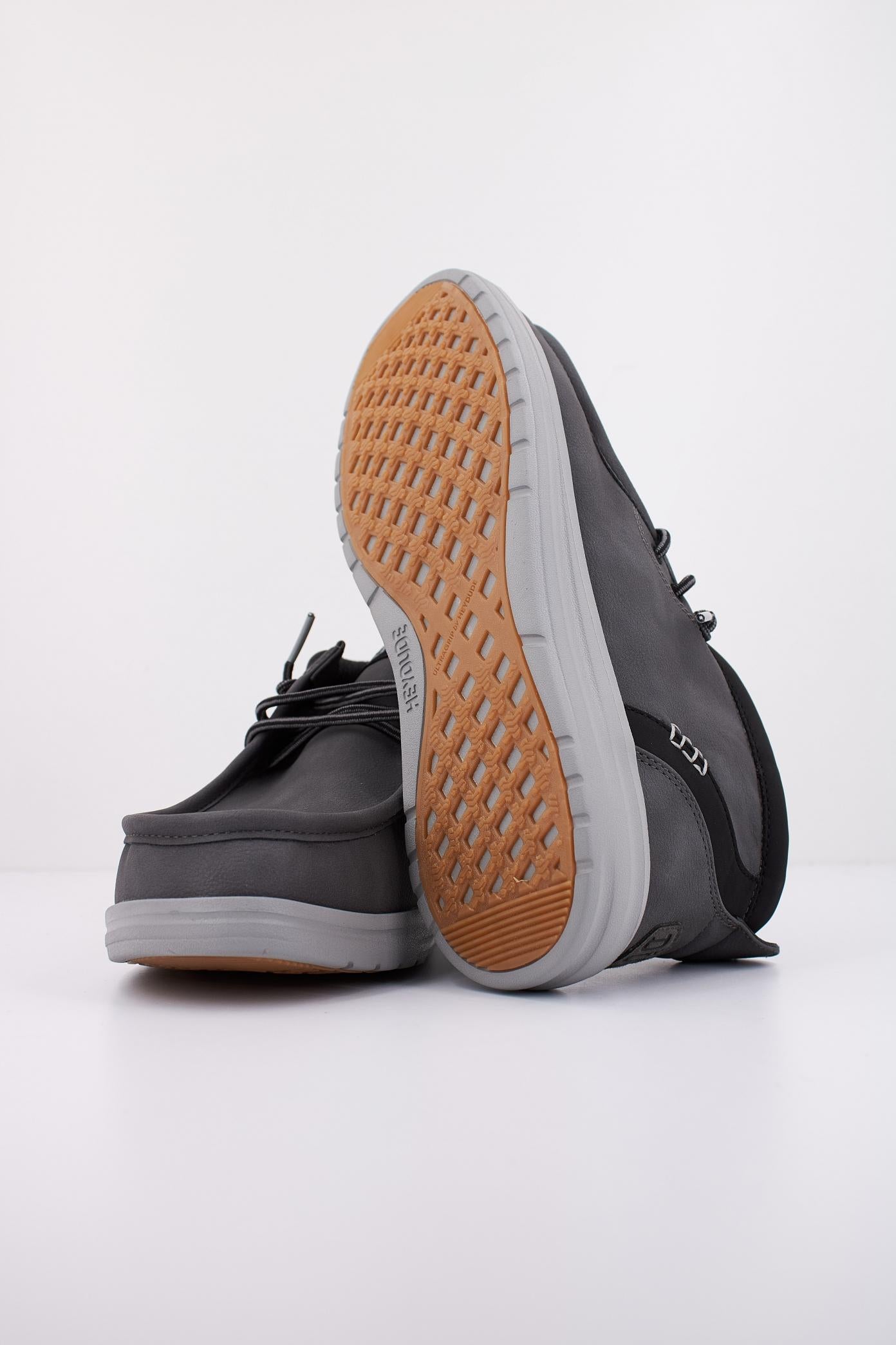 HEY DUDE WALLY MID GRIP R CLASSIC en color GRIS (5)