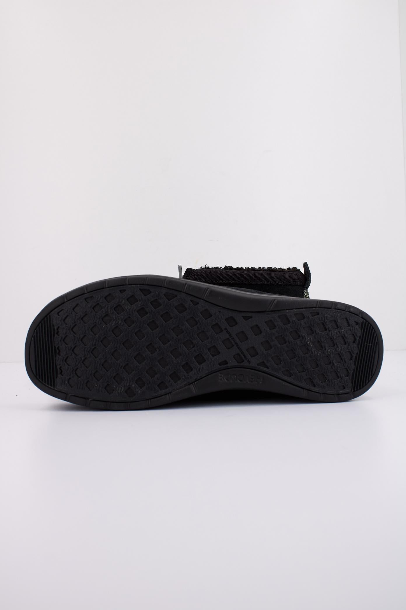 HEY DUDE WALLY MID GRIP R WARMTH en color NEGRO (5)